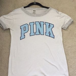 pink tee